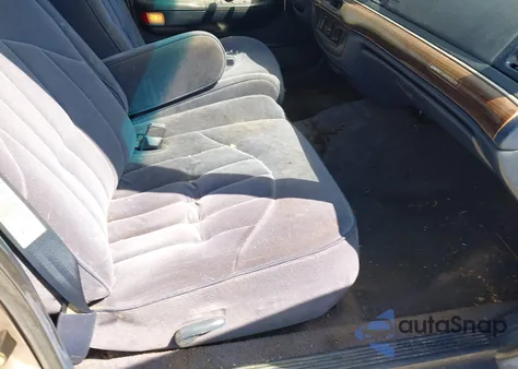 1995 Mercury Grand Marquis Gs z USA, uszkodzony, nr VIN 2MELM74W1SX677232